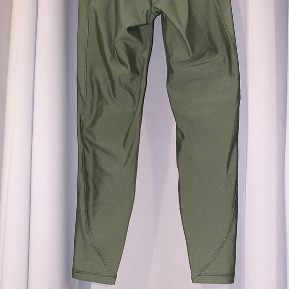 Old navy leggings in hunter pine - Picture 13 of 13